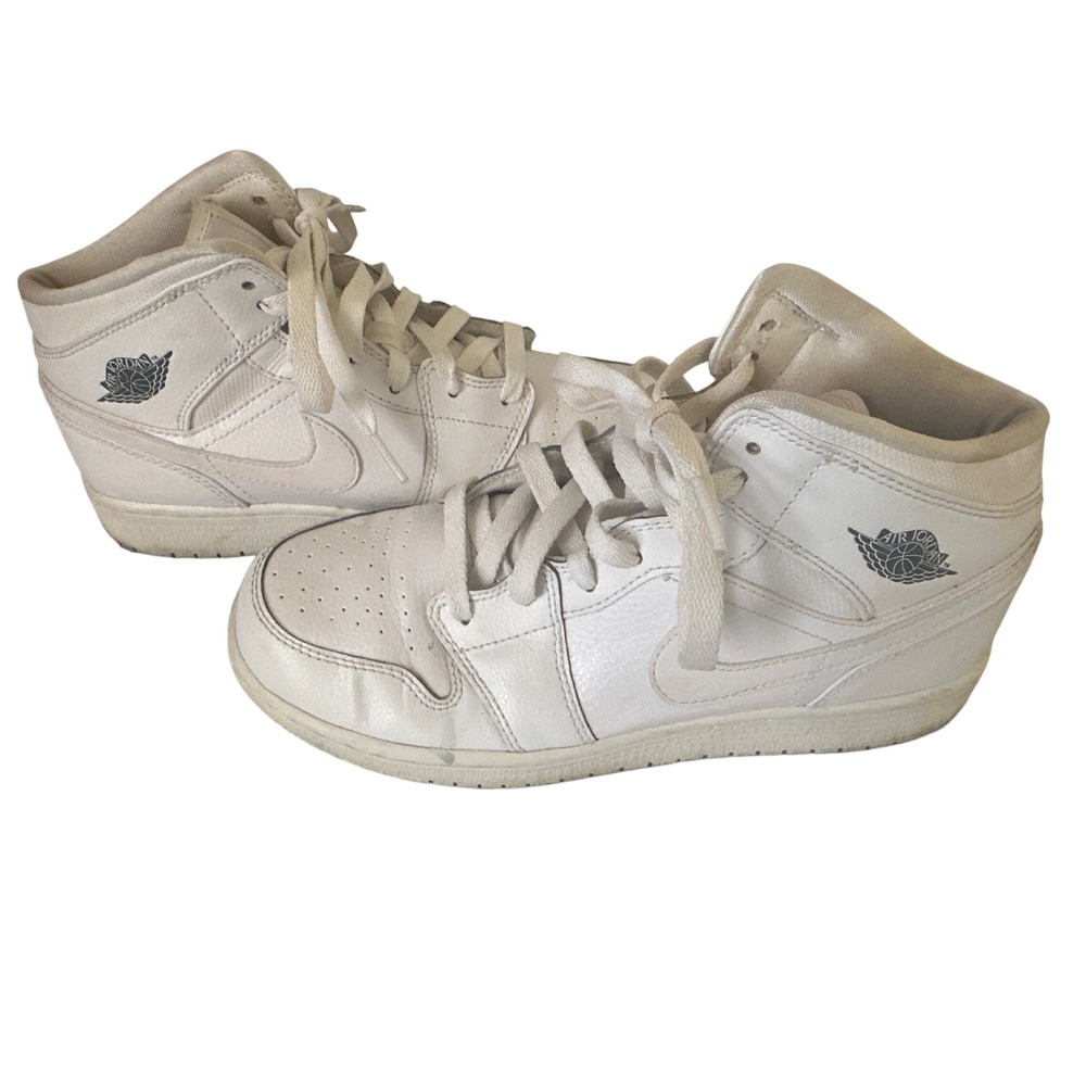 Nike Air Jordan 1 Mid White Sneakers Basketball Shoes Youth Size 6.5Y 554725-102